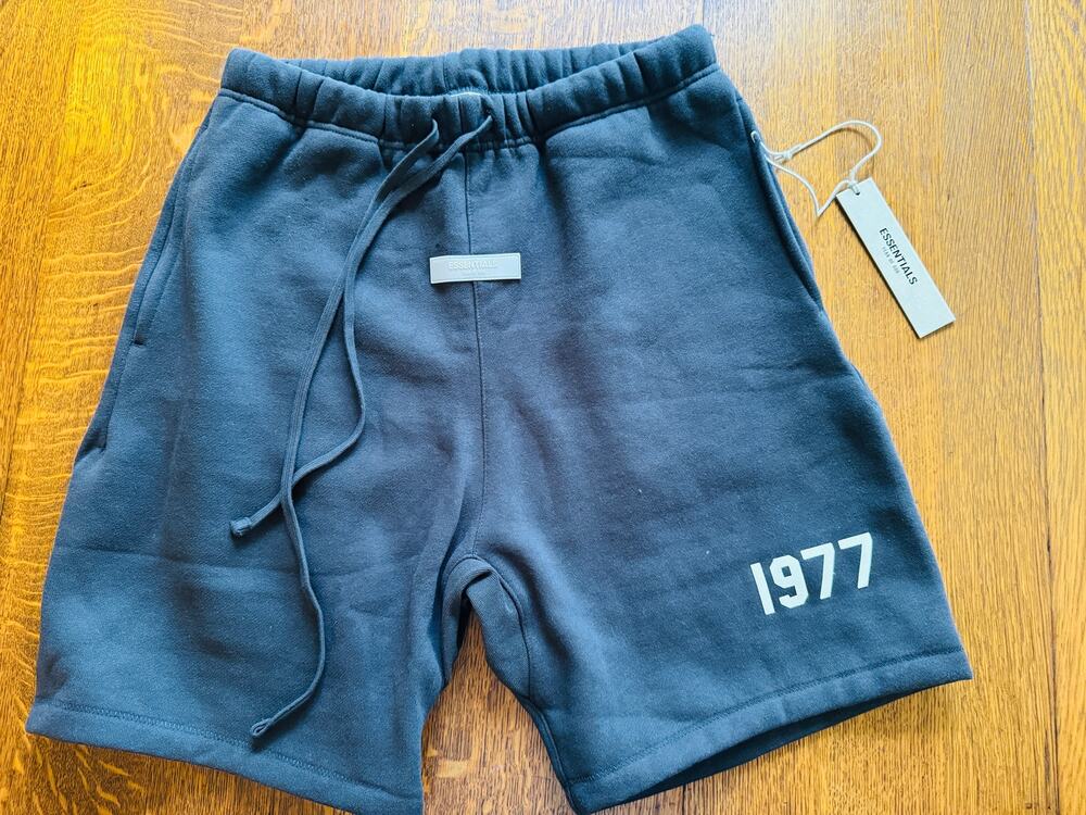 NWT Fear of God Essentials 1977 Sweat shorts MEDIUM